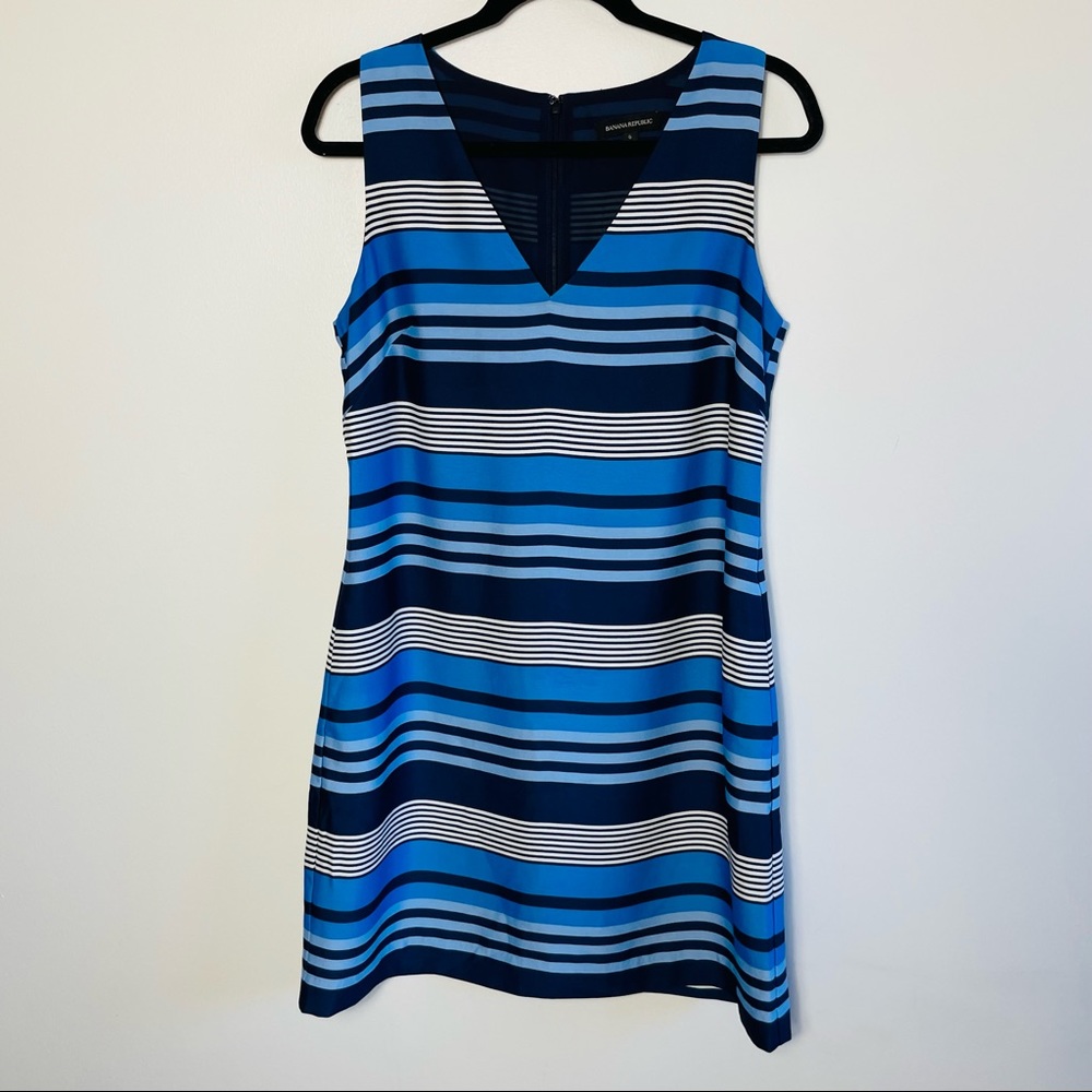 Banana Republic Sleeveless V-Neck Blue Striped Dress w/Pockets